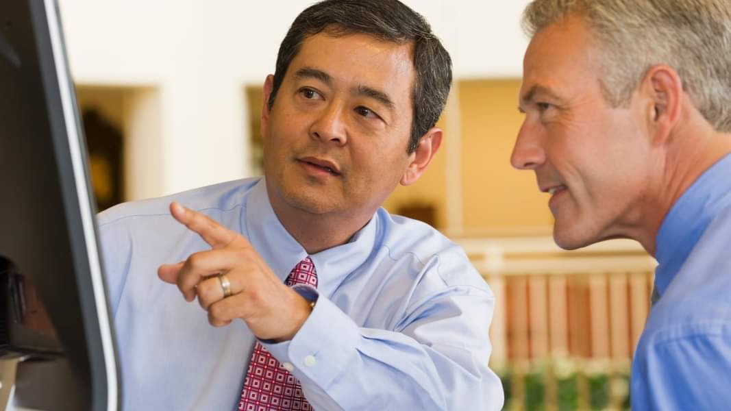 Are Banks or Mortgage Lenders Your Best Bet for a Home Loan? 🤔💡