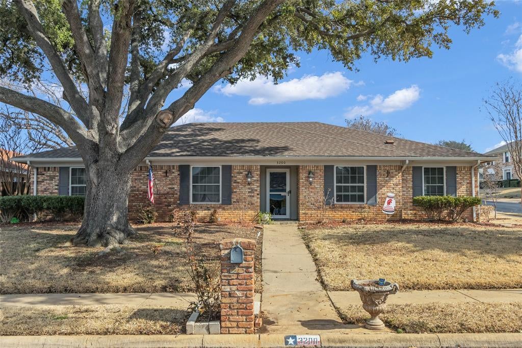NEW DFW LISTING! 3200 Princess Street, Bedford, TX 76021-3819