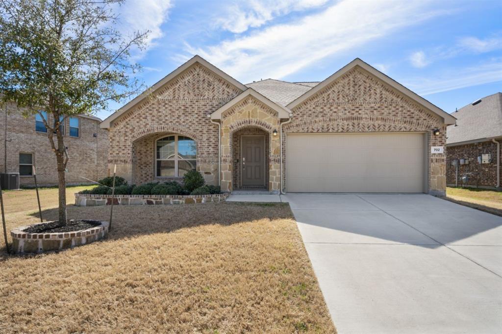 NEW DFW LISTING! 702 Pearl Way, Arlington, TX 76002-4672, Southwind Mdws Ph 1