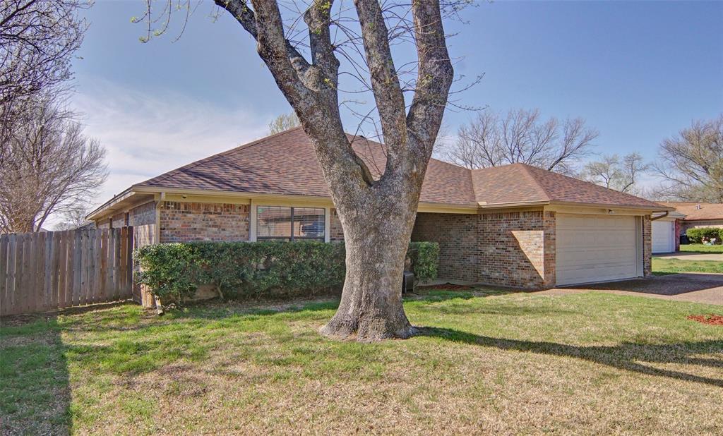 NEW DFW LISTING! 11905 Clovite Court, Fort Worth, TX 76008-3509