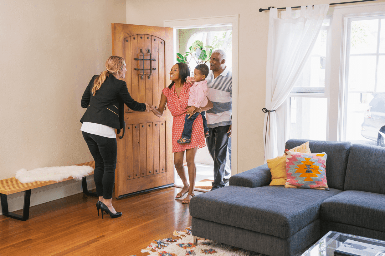 ¿Cómo afecta la normalización del inventario inmobiliario a los compradores de vivienda por primera vez?
