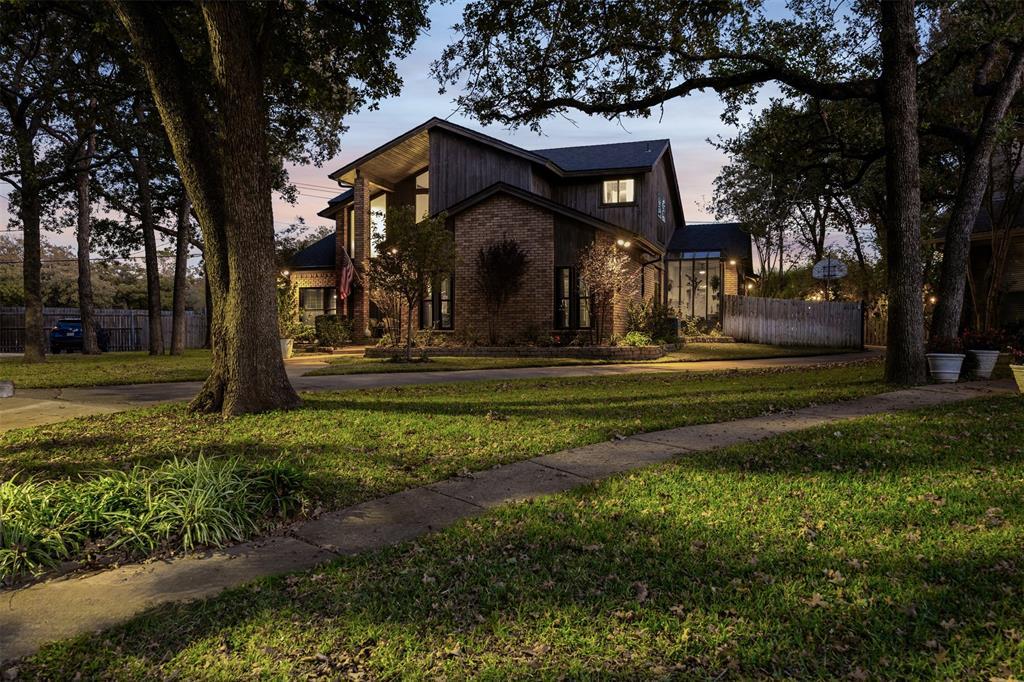 ¡NUEVA CASA A LA VENTA EN DFW! 2001 Oak Bluff Drive, Arlington, TX 76006-5727, Wood Creek Add