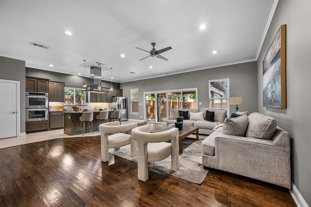 NEW DFW LISTING! – 1516 S Oak Cliff Boulevard, Dallas, TX 75208-7626